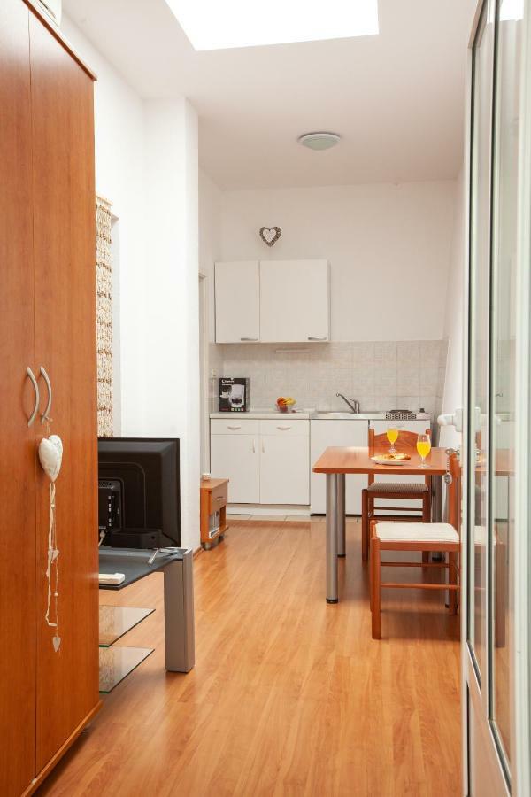 Apartments R Makarska Exterior photo